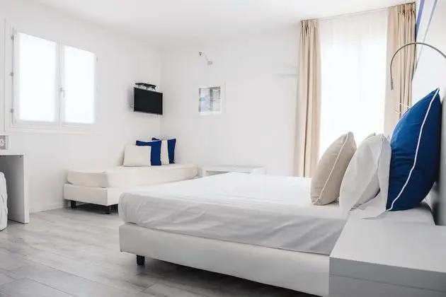Üç Kişilik Oda, Balkon