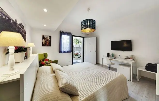 Tek Büyük Yataklı Oda