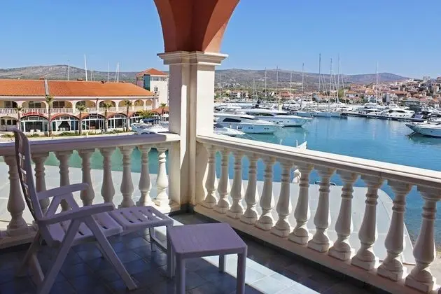 Superior suite with balcony