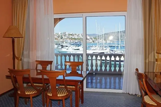 Superior suite with balcony