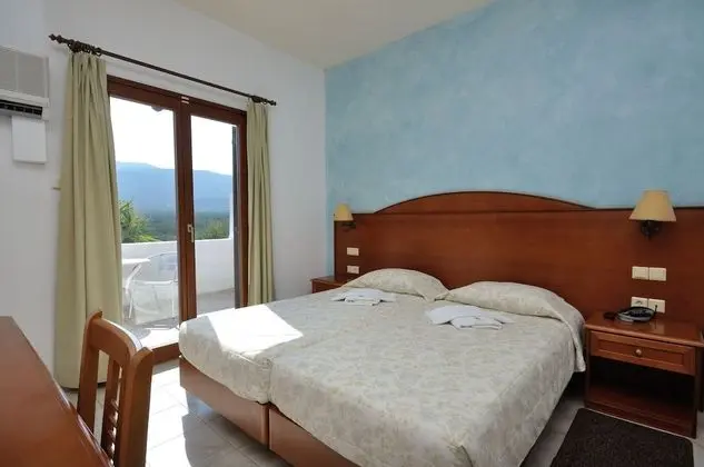 Tek Büyük veya İki Ayrı Yataklı Oda, 1 Yatak Odası, Sigara İçilmez, Bahçe Manzaralı