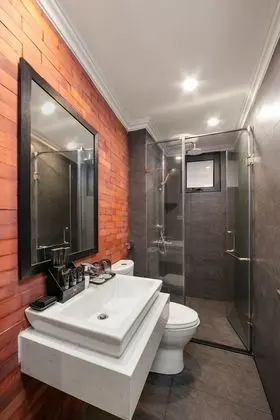 Deluxe Tek Büyük veya İki Ayrı Yataklı Oda