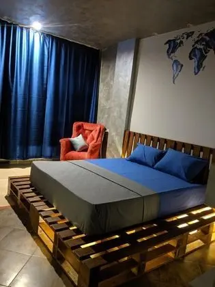 Tek Büyük Yataklı Oda, Ortak Banyo, Şehir Manzaralı
