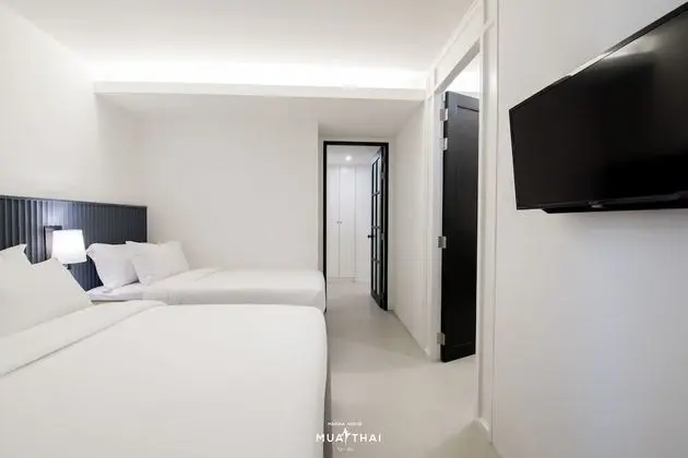 One Bedroom Pool Access