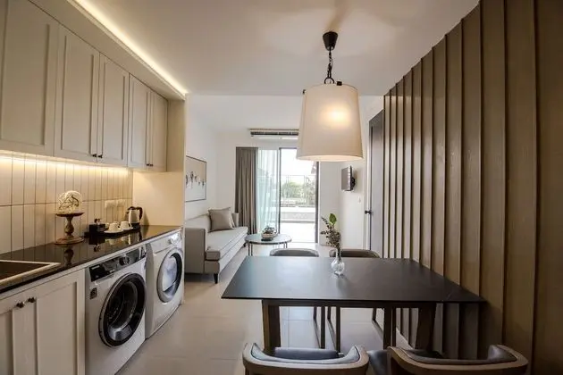 One Bedroom Pool Access