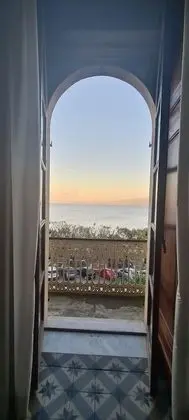 Tek Büyük Yataklı Oda, Balkon, Deniz Manzaralı