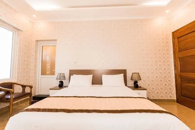 Deluxe Tek Büyük Yataklı Oda
