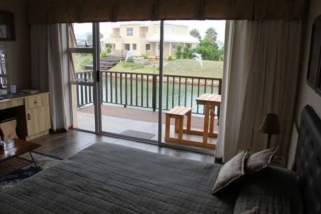 Double Room Queen Wheelchair Friendly (1)