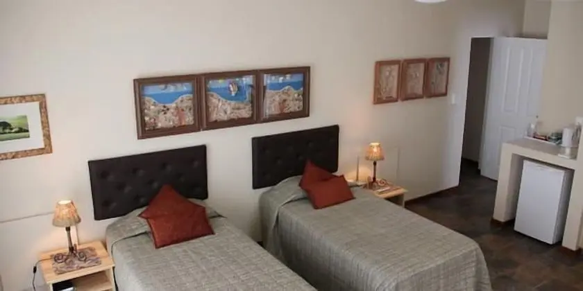 Triple Single Bed Room (3)