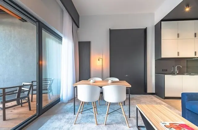 Apart Daire (with Lake View)
