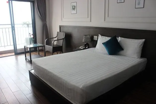 Deluxe Tek Büyük Yataklı Oda, 1 En Büyük (King) Boy Yatak, Balkon, Şehir Manzaralı