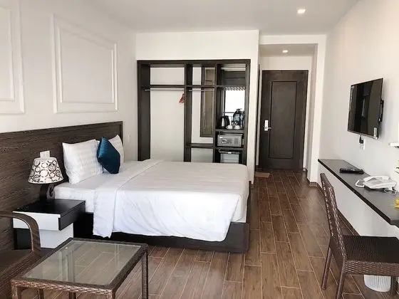 Deluxe Tek Büyük Yataklı Oda, 1 En Büyük (King) Boy Yatak, Balkon, Şehir Manzaralı