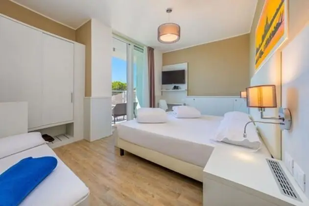 Üç Kişilik Oda, Birden Çok Yatak, Bahçe Manzaralı