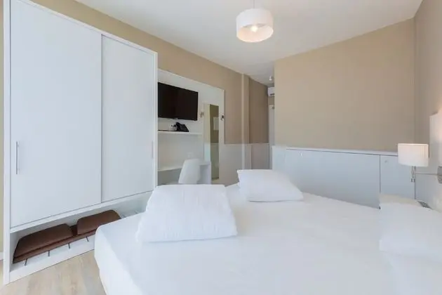 Üç Kişilik Oda, Birden Çok Yatak, Bahçe Manzaralı