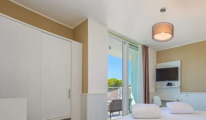 Üç Kişilik Oda, Birden Çok Yatak, Bahçe Manzaralı