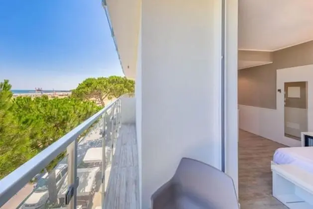 Üç Kişilik Oda, Birden Çok Yatak, Kısmi Deniz Manzaralı