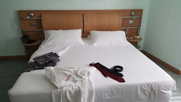 Büyük Yataklı Tek Kişilik Oda