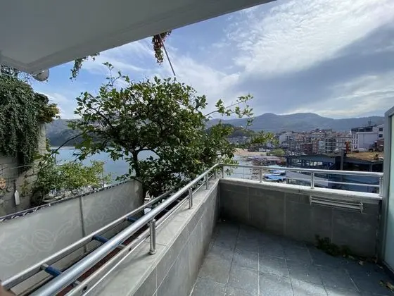 Standart Oda, Deniz ve Şehir Manzaralı, Balkonlu
