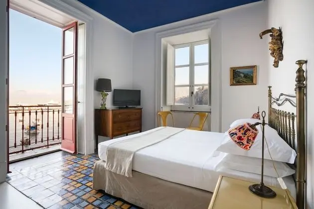 Deluxe Tek Büyük Yataklı Oda, Balkon, Deniz Manzaralı