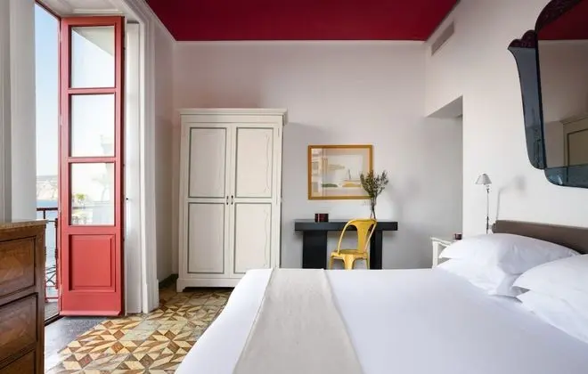 Deluxe Tek Büyük Yataklı Oda, Balkon, Deniz Manzaralı