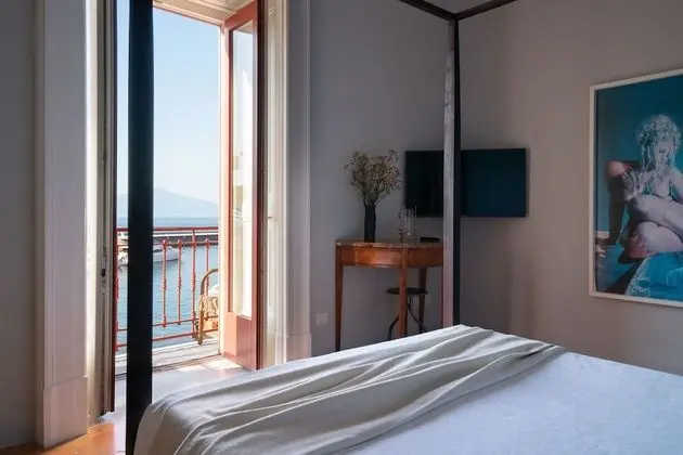 Deluxe Tek Büyük Yataklı Oda, Balkon, Deniz Manzaralı