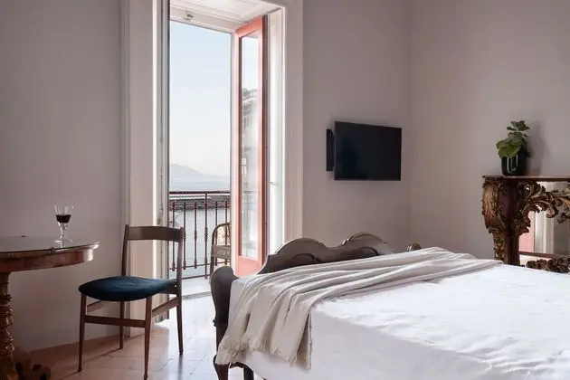 Deluxe Tek Büyük Yataklı Oda, Balkon, Deniz Manzaralı