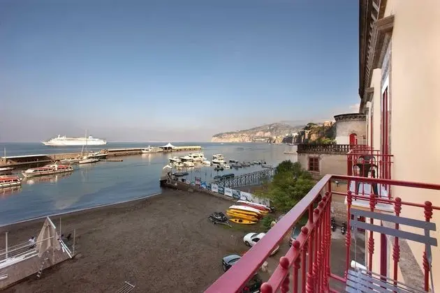 Deluxe Tek Büyük Yataklı Oda, Balkon, Deniz Manzaralı