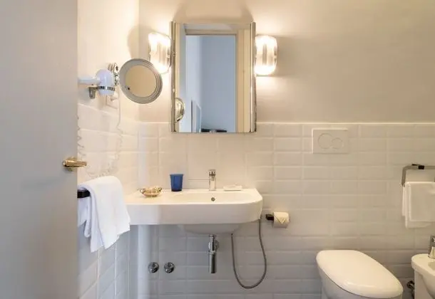 Deluxe Tek Büyük Yataklı Oda, Balkon, Deniz Manzaralı