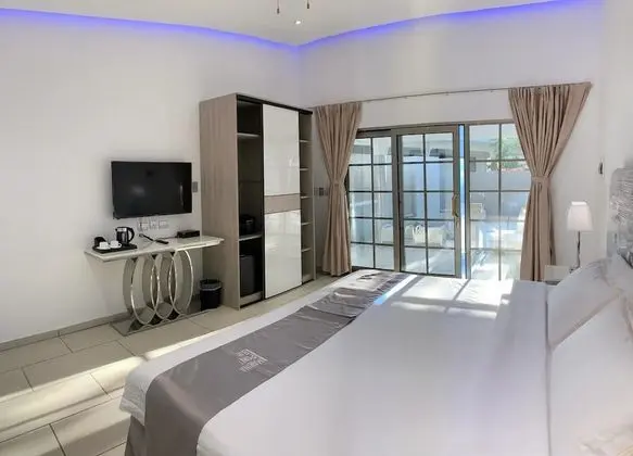 Villa, Bahçe Manzaralı, Havuz Kenarı
