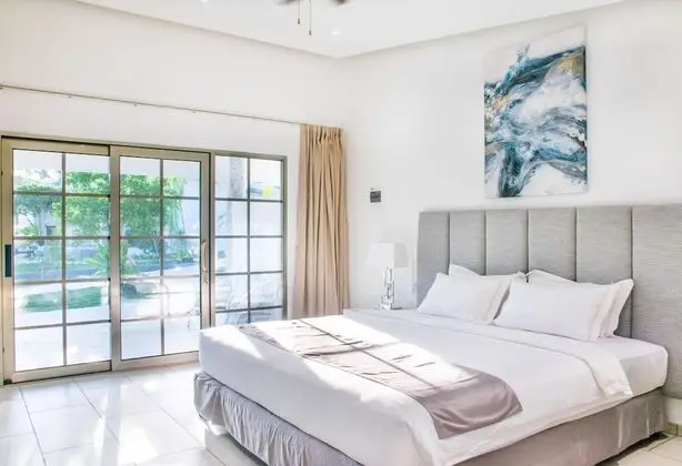 Villa, Bahçe Manzaralı, Havuz Kenarı