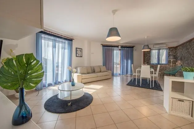 Villa, Sigara İçilebilir