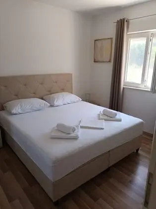 Ev (Marina - quiet & spacious - H(6))