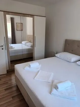 Ev (Marina - quiet & spacious - H(6))