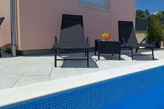 Ev (Marina - quiet & spacious - H(6))
