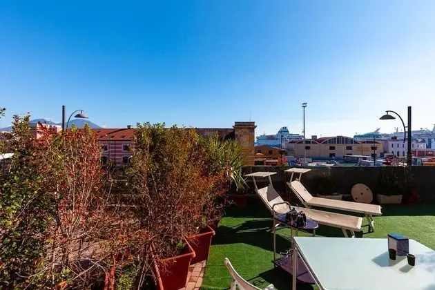 Tek Büyük Yataklı Oda, Balkon