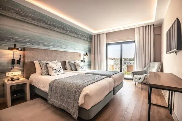 Standard Oda, Marina Manzaralı