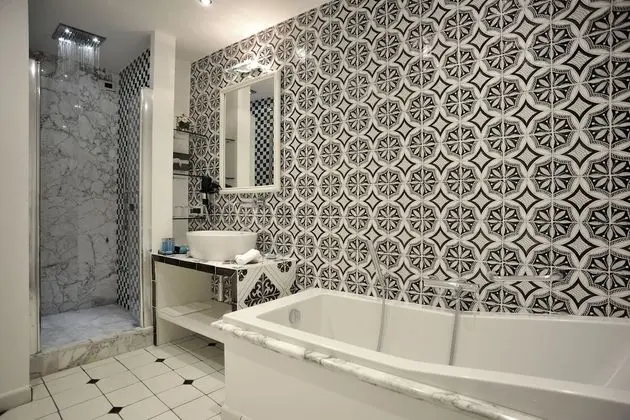 Deluxe Tek Büyük veya İki Ayrı Yataklı Oda