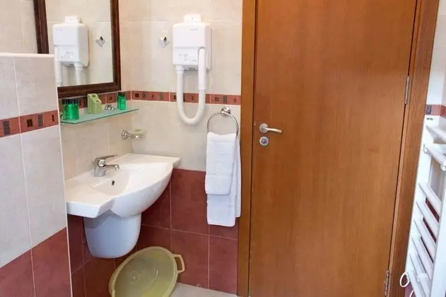 Apart Daire, 2 Yatak Odası, Balkon, Bahçe Manzaralı
