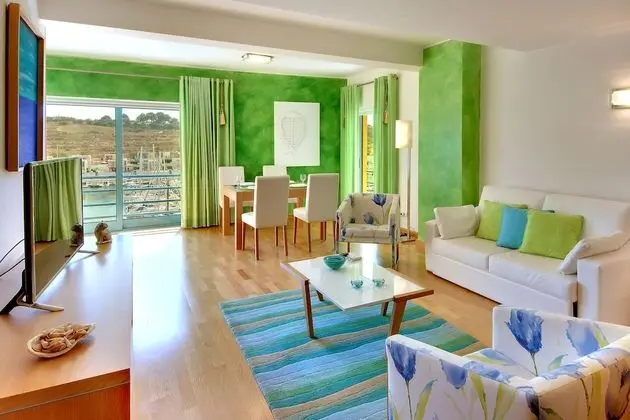 Apart Daire, 1 Yatak Odası, Balkon, Marina Manzaralı