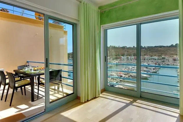 Apart Daire, 1 Yatak Odası, Balkon, Marina Manzaralı