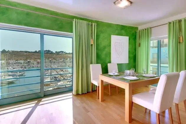 Apart Daire, 1 Yatak Odası, Balkon, Marina Manzaralı