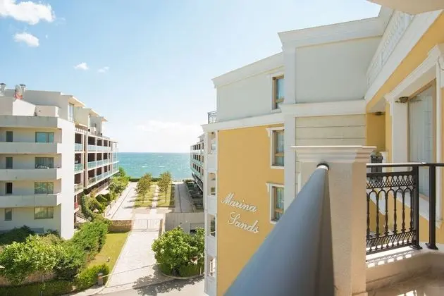 Deluxe Apartment with Balcony (2 adults and 2 children)