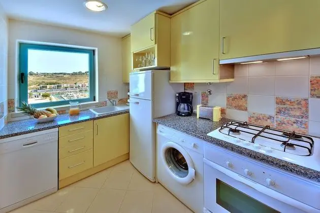 Apart Daire, 1 Yatak Odası, Balkon, Marina Manzaralı
