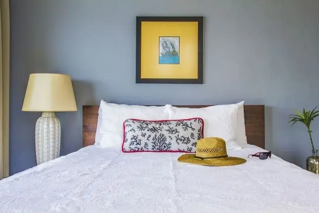 Standard Oda, 1 Büyük (Queen) Boy Yatak, Marina Manzaralı