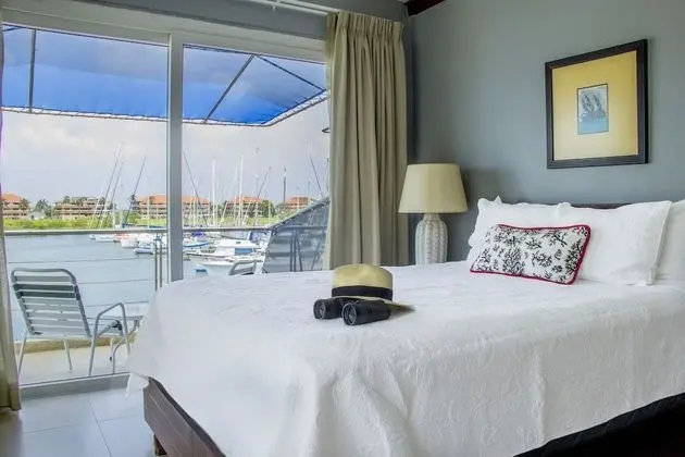Standard Oda, 1 Büyük (Queen) Boy Yatak, Marina Manzaralı