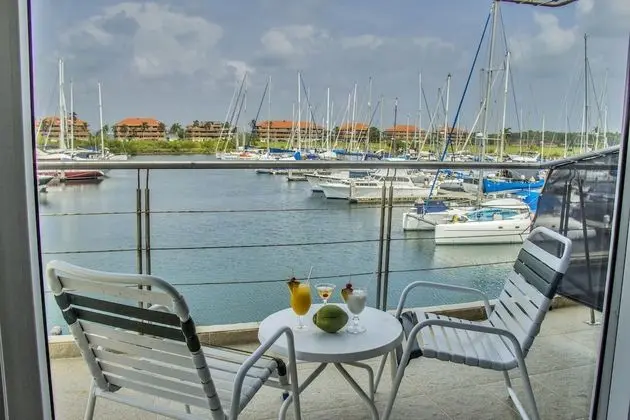 Standard Oda, 1 Büyük (Queen) Boy Yatak, Marina Manzaralı