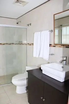 Standard Oda, 1 Büyük (Queen) Boy Yatak, Marina Manzaralı