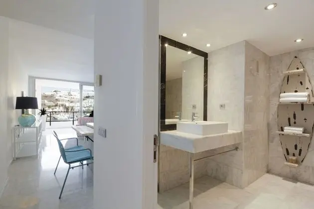 Suite Seaview 2 Adults & 2 Children