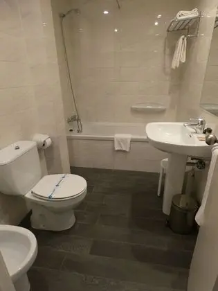 Üç Kişilik Oda, Balkon