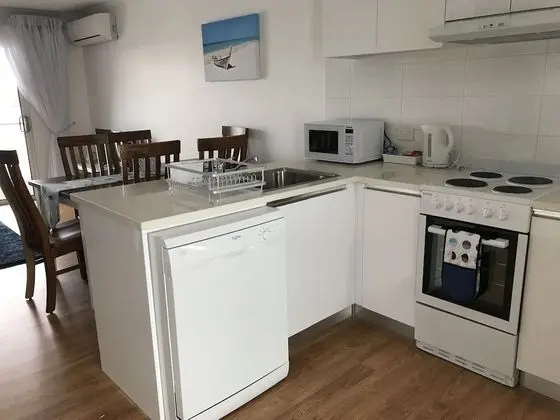 Apart Daire, 2 Yatak Odası, Marina Manzaralı